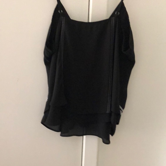 Spaghetti strap black and white shirt - Picture 2 of 2